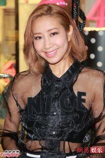 女明星三点式图片,惊艳亮相引发热议