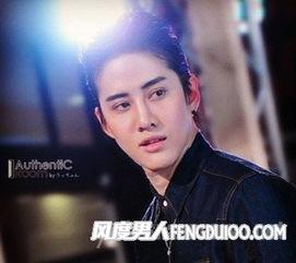 mike老婆亲吻照片,Mike夫妇深情亲吻定格幸福时光